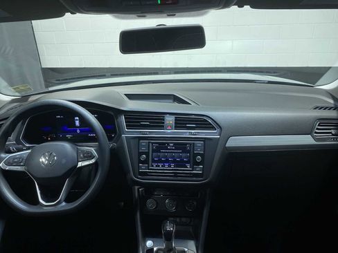 Used 2022 Volkswagen Tiguan S image 10