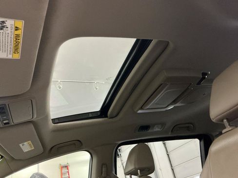 Used 2018 Honda Odyssey Elite image 9