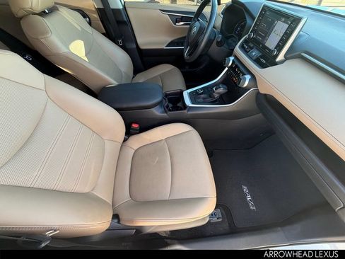 Used 2020 Toyota RAV4 Limited w/ Limited Grade Weather Package AWD/4WD image 12