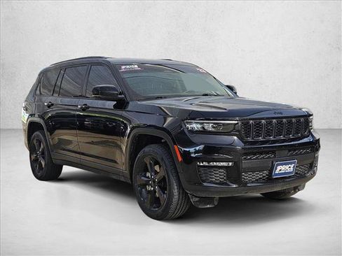 Used 2023 Jeep Grand Cherokee L Limited w/ Luxury Tech Group II AWD/4WD image 3