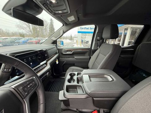 Used 2025 Chevrolet Silverado 1500 LT image 18