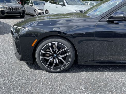 Used 2026 BMW 740i xDrive AWD/4WD image 4
