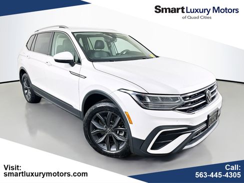 Used 2023 Volkswagen Tiguan SE AWD/4WD image 1