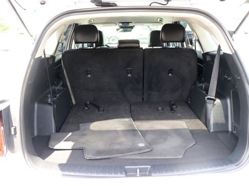 Used 2024 Kia Sorento S FWD image 57