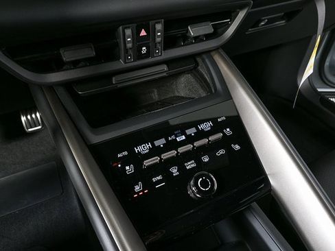 New 2025 Porsche Macan Turbo Electric image 20