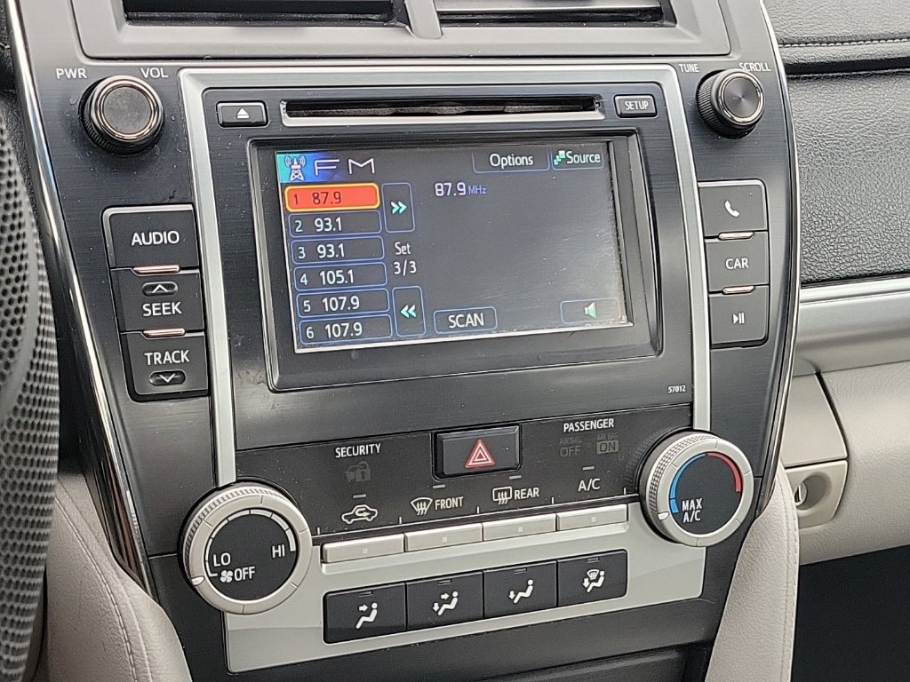 Used 2012 Toyota Camry LE FWD image 24