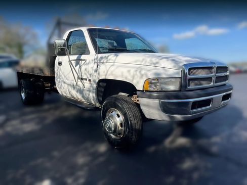 Used 2001 Dodge Ram 3500 Truck 2WD Regular Cab image 3