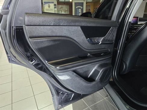 Used 2021 Lincoln Corsair AWD w/ Premium Package image 10