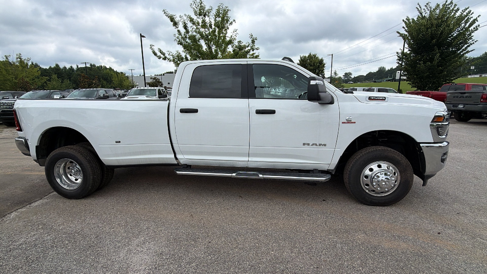 New 2026 RAM 3500 Big Horn AWD/4WD image 7