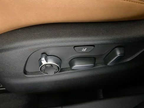 Used 2023 Cadillac XT4 Premium Luxury image 25