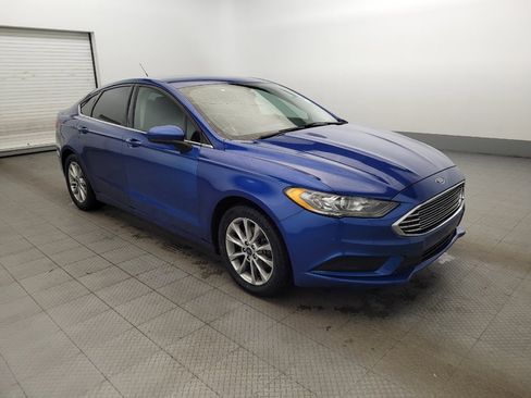 Used 2017 Ford Fusion SE w/ Fusion SE Technology Package image 13