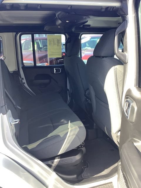 Certified 2024 Jeep Wrangler Unlimited w/ Convenience Group AWD/4WD image 25