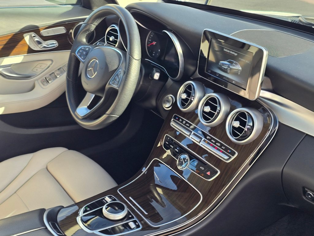 Used 2017 Mercedes-Benz C 300 4MATIC Sedan image 27