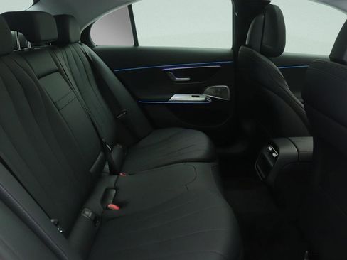 New 2026 Mercedes-Benz E 450 4MATIC Sedan image 8