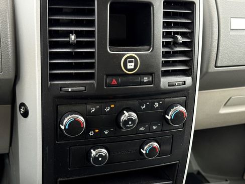 Used 2008 Dodge Grand Caravan SXT w/ Family Value Group image 24