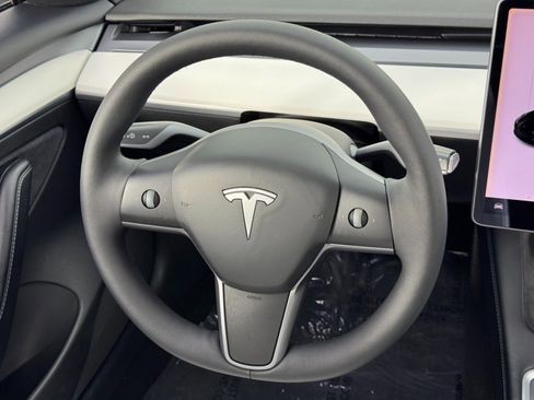 Used 2021 Tesla Model 3 Long Range image 13