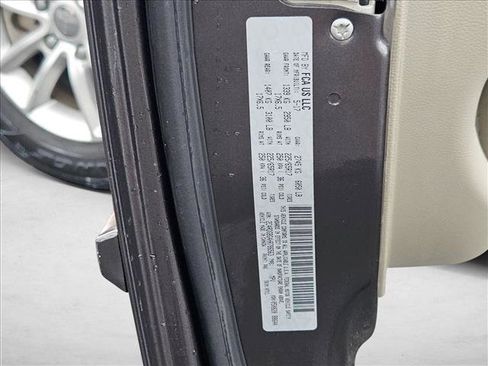 Used 2017 Dodge Grand Caravan SE w/ UConnect Hands-Free Group image 15