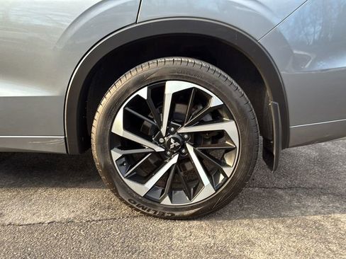 Used 2023 Mitsubishi Outlander SEL image 18