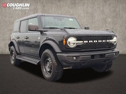 New 2026 Ford Bronco Outer Banks w/ Black Appearance Package