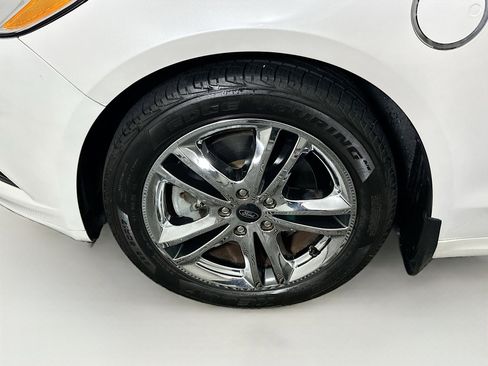 Used 2016 Ford Fusion Energi Titanium FWD image 11