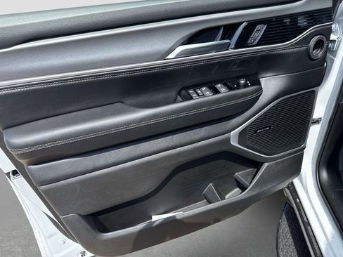 New 2026 Jeep Grand Wagoneer Limited AWD/4WD image 17