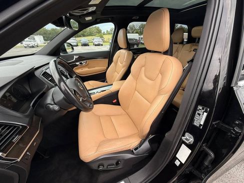 Used 2018 Volvo XC90 T6 Momentum w/ Convenience Package AWD/4WD image 14