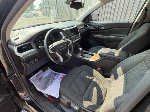 Used 2017 GMC Acadia SLE w/ LPO, Floor Liner Package FWD image 9
