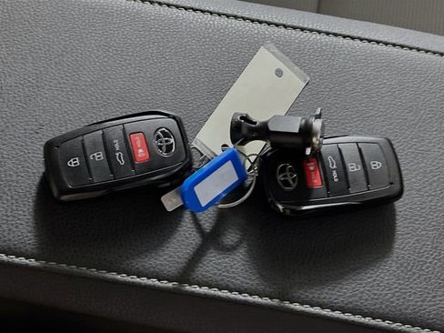 New 2026 Toyota Camry XLE image 33