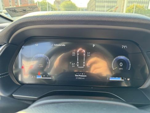 Used 2023 Jeep Grand Cherokee L Laredo image 18