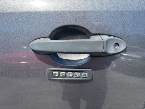 Used 2011 Ford Escape XLT AWD/4WD image 12