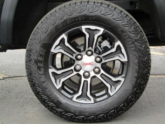 Used 2025 GMC Canyon AT4 AWD/4WD image 10