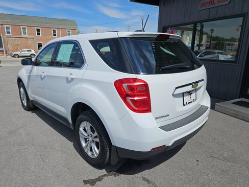 Used 2017 Chevrolet Equinox LS FWD image 5