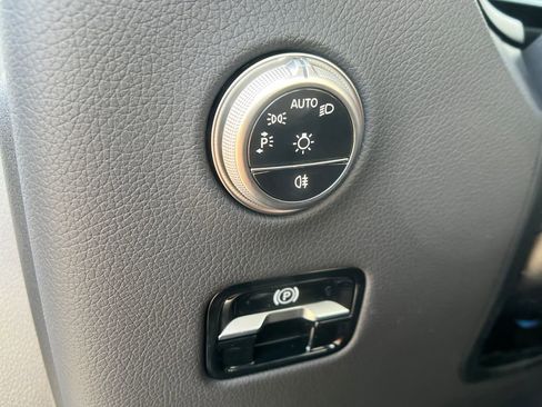 Used 2026 Mercedes-Benz GLC 300 image 35