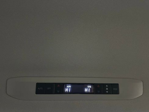 Used 2025 Toyota Sienna XLE image 50