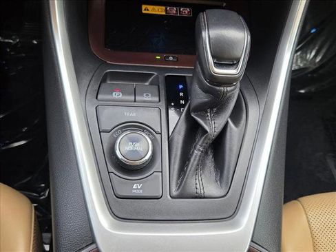 Certified 2022 Toyota RAV4 Limited image 13