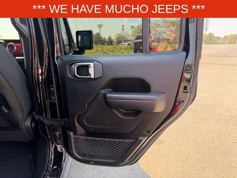 Used 2020 Jeep Gladiator Rubicon image 32