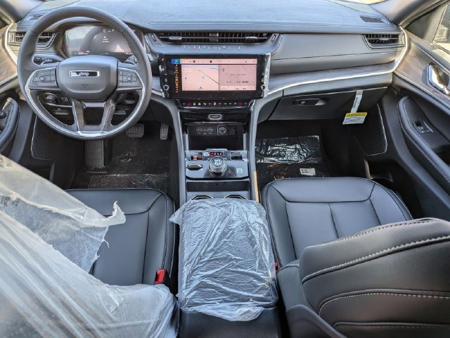 New 2026 Jeep Grand Cherokee Limited w/ Limited Altitude Package AWD/4WD image 16