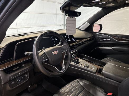 Certified 2023 Cadillac Escalade Sport Platinum w/ LPO, ONYX Package image 12