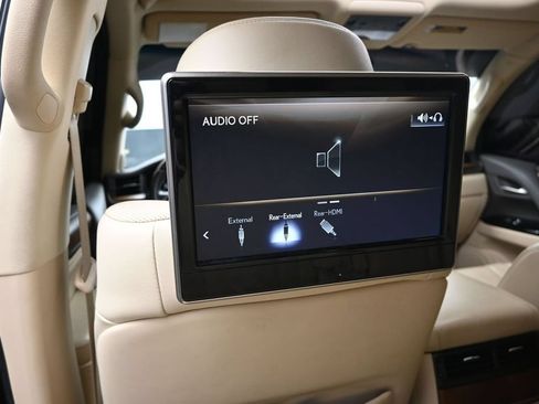 Used 2017 Lexus LX 570 4WD image 18