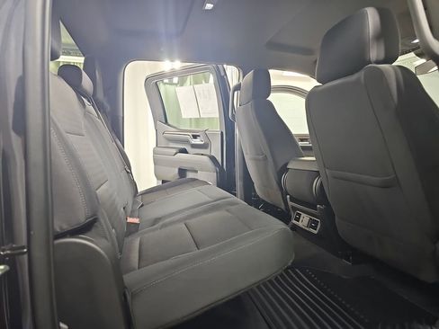 Used 2024 Chevrolet Silverado 1500 LT AWD/4WD image 14
