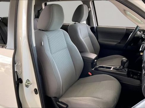 Used 2020 Toyota Tacoma SR w/ SR Convenience Package RWD image 19