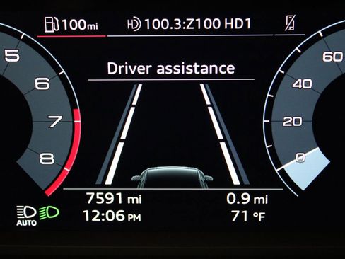 Certified 2025 Audi Q3 2.0T Premium w/ Convenience Package image 14