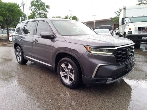 Used 2024 Honda Pilot EX-L image 3