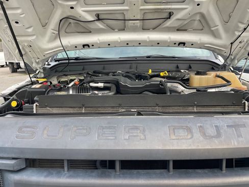 Used 2012 Ford F450 XL w/ XL Value Pkg image 7