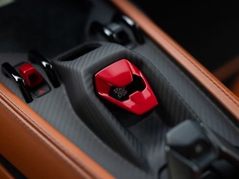Used 2026 Lamborghini Revuelto AWD/4WD image 37