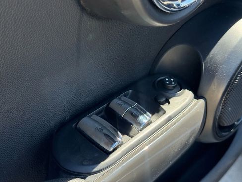 Used 2019 MINI Cooper Convertible image 31