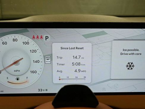 Used 2025 Genesis GV70 2.5T image 11