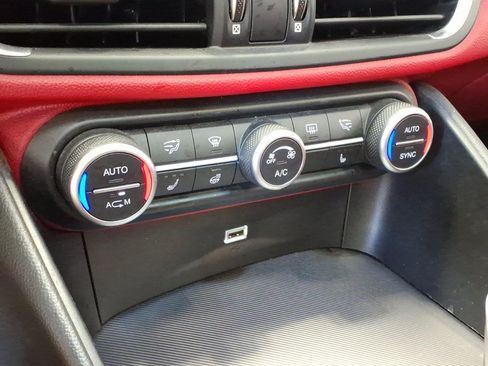 Used 2018 Alfa Romeo Giulia Ti AWD w/ TI 19 SPORT PACKAGE w/ Quick Order Package 22S Sport image 15