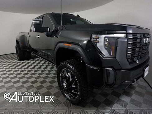 Used 2024 GMC Sierra 3500 Denali Ultimate image 3