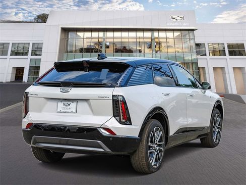 Used 2025 Cadillac Optiq Sport 1 image 6